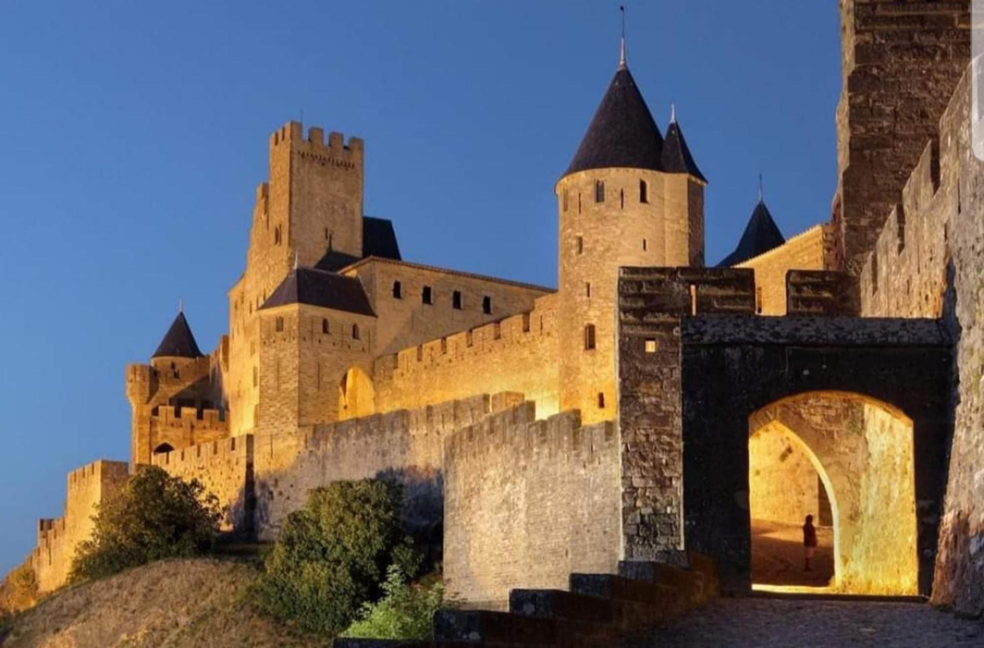Villa Elegante A Carcassonne Avec Jardin Et Jacuzzi 外观 照片