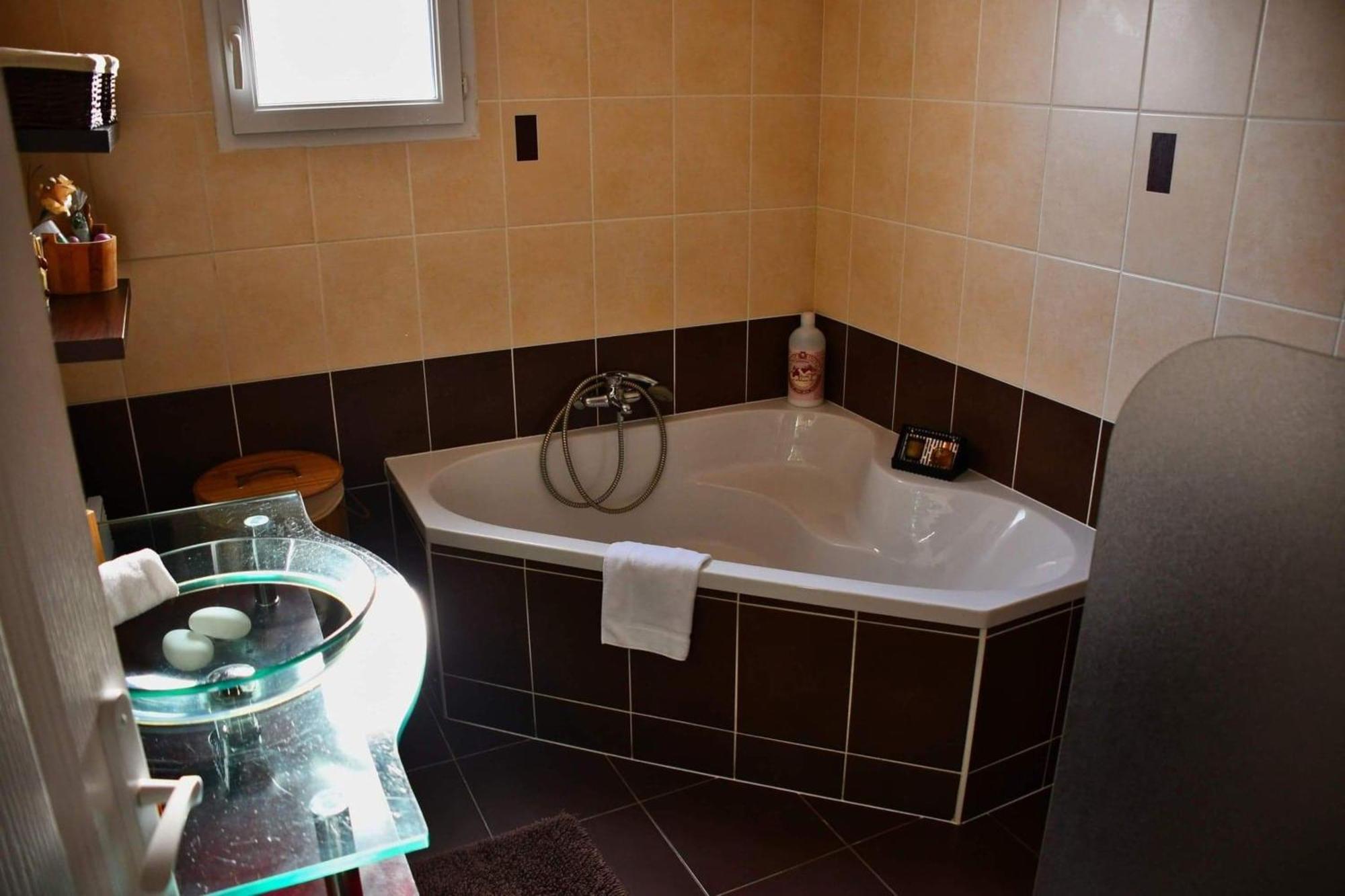 Villa Elegante A Carcassonne Avec Jardin Et Jacuzzi 外观 照片